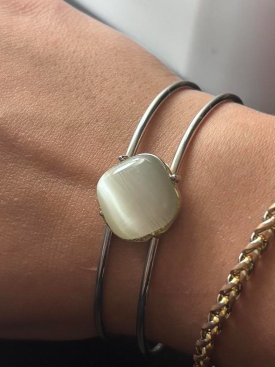 Jewelry - Moonstone Style Silver Tone Adjustable Cuff Bracelet ✨